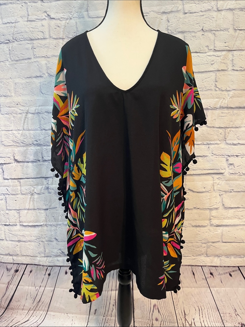 Xhilaration Beach Pool CoverUp Floral Pompoms Tropical Size Medium Vacation